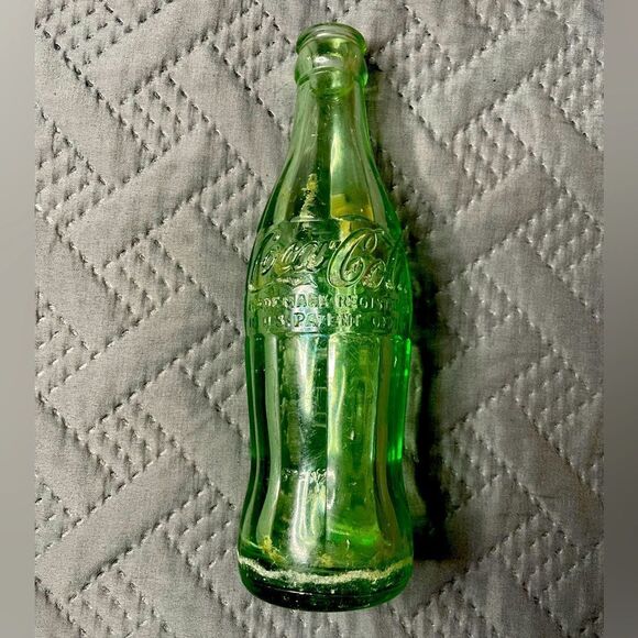 Vintage 1940’s Coca Cola Bottle - Picture 1 of 5